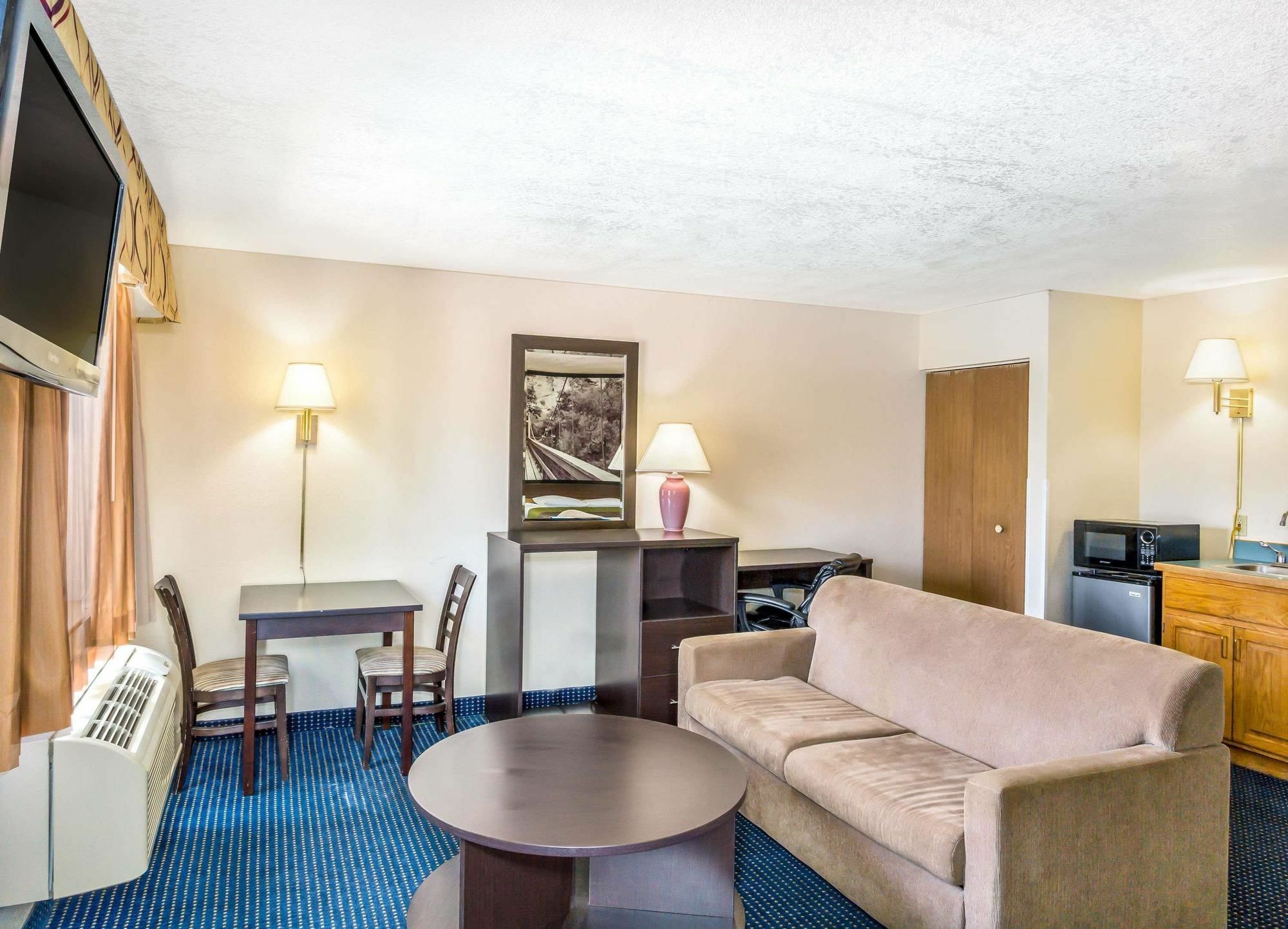 Super 8 By Wyndham Mesa Gilbert Hotel Екстериор снимка